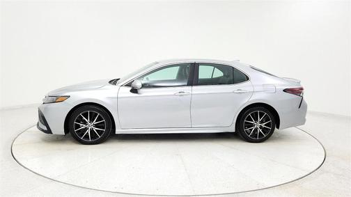 Silver 2023 Toyota Camry SE