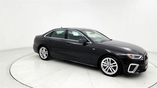 2023 Audi A4 45 S line quattro Premium