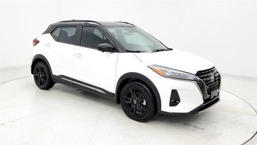 2023 Nissan Kicks SR