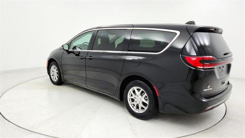 2024 Chrysler Pacifica Touring-L