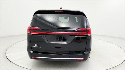 2024 Chrysler Pacifica Touring-L
