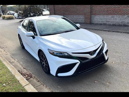 Photo 1 of 24 of 2022 Toyota Camry SE
