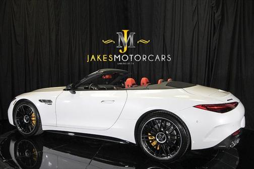 2022 Mercedes-Benz AMG SL 63 Base