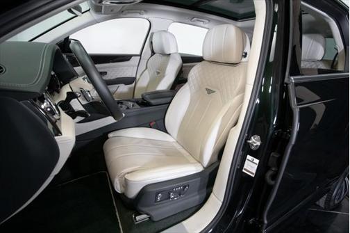 2022 Bentley Bentayga V8