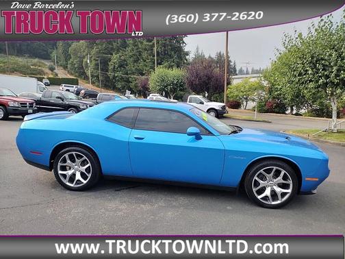 2015 Dodge Challenger SXT Plus