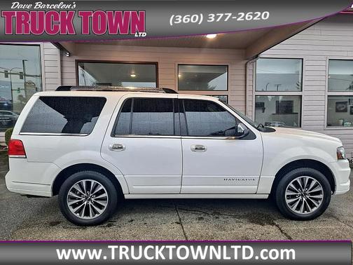 2015 Lincoln Navigator Base