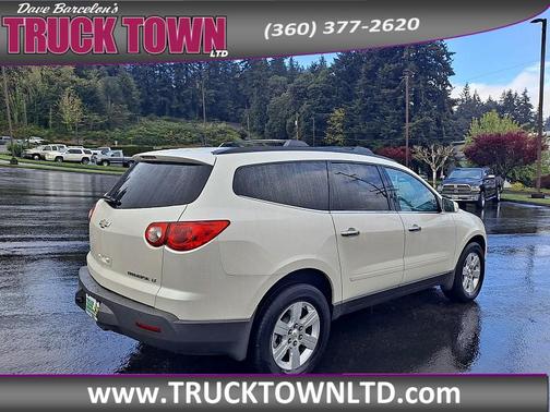 White 2012 Chevrolet Traverse LT