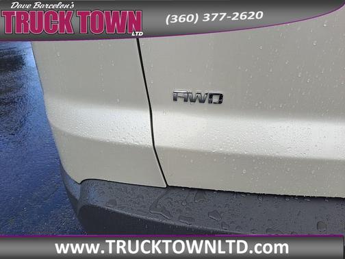 White 2012 Chevrolet Traverse LT