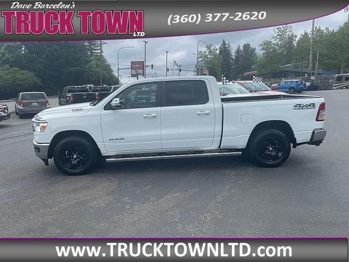 Bright White 2022 RAM 1500 Big Horn/Lone Star