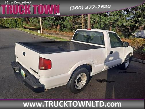 2003 Chevrolet S-10 Base