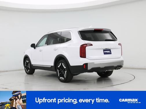 White 2025 Kia Telluride S