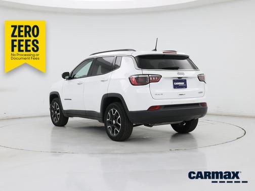 White 2022 Jeep Compass Latitude