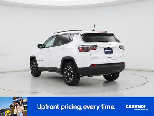 White 2022 Jeep Compass Latitude