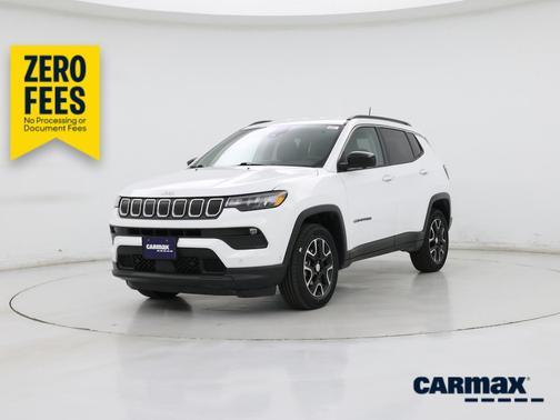 White 2022 Jeep Compass Latitude