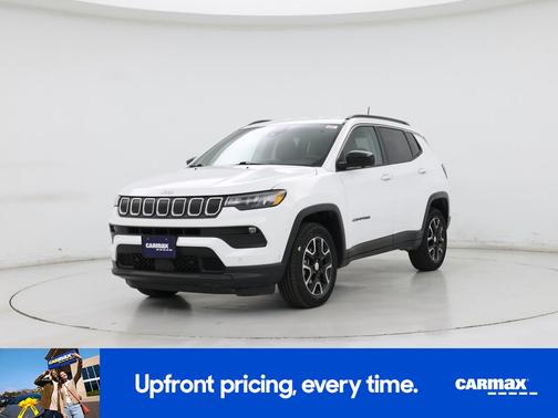 White 2022 Jeep Compass Latitude