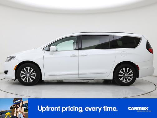 White 2020 Chrysler Pacifica Touring L-Plus
