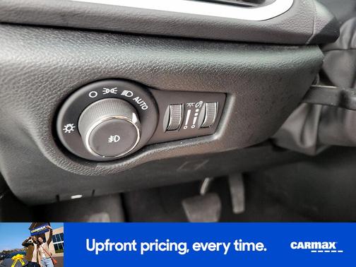 Gray 2025 Chrysler Pacifica Select