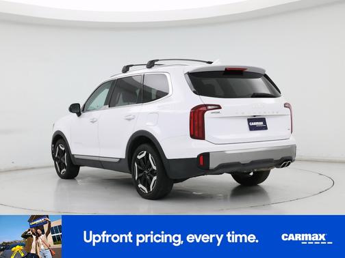 White 2025 Kia Telluride S