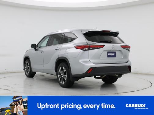 Silver 2020 Toyota Highlander XLE