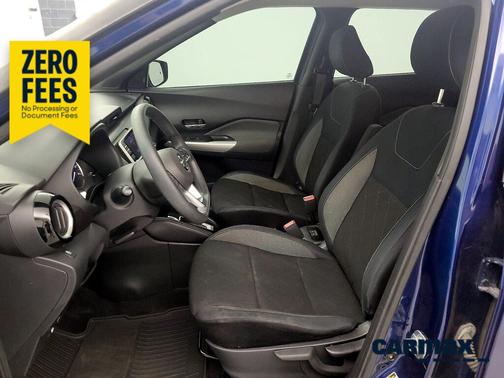 Blue 2018 Nissan Kicks SV