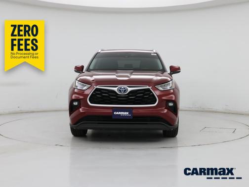 Red 2020 Toyota Highlander Hybrid XLE