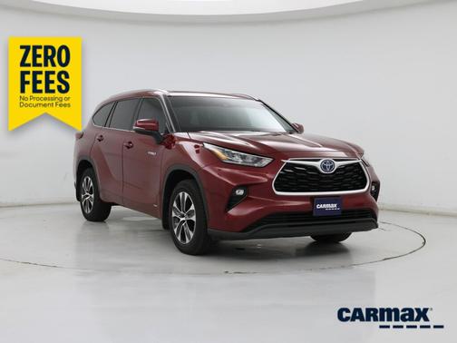 Red 2020 Toyota Highlander Hybrid XLE