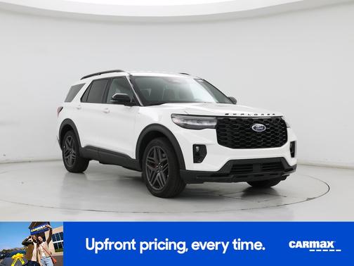 White 2025 Ford Explorer ST-Line