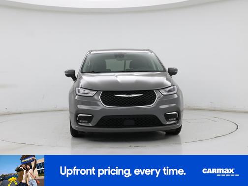 Gray 2023 Chrysler Pacifica Touring L