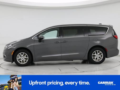 Gray 2023 Chrysler Pacifica Touring L