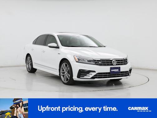 White 2019 Volkswagen Passat SE R-Line