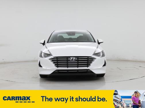 2022 Hyundai SONATA SE