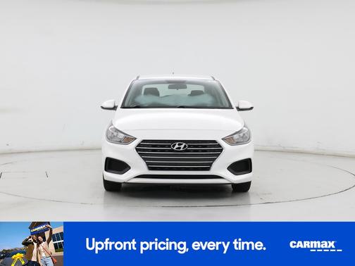 White 2019 Hyundai Accent SE
