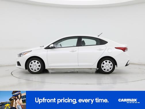 White 2019 Hyundai Accent SE