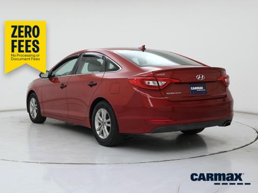 Red 2017 Hyundai SONATA SE