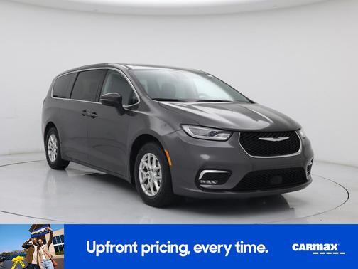 Gray 2023 Chrysler Pacifica Touring L