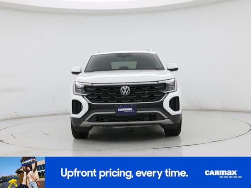 White 2025 Volkswagen Atlas Cross Sport SE w/Tech