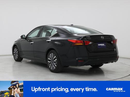 Black 2025 Nissan Altima SV