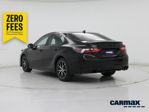 Black 2024 Toyota Camry SE