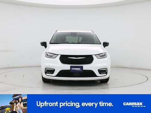 White 2024 Chrysler Pacifica Limited