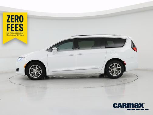 White 2017 Chrysler Pacifica Limited