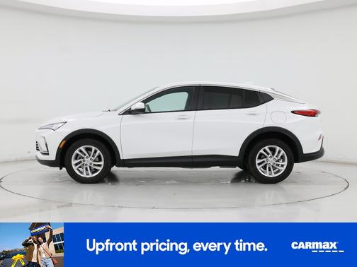 White 2025 Buick Envista Preferred