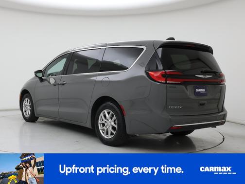Gray 2025 Chrysler Pacifica Select