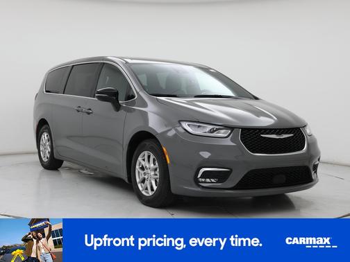 Gray 2025 Chrysler Pacifica Select