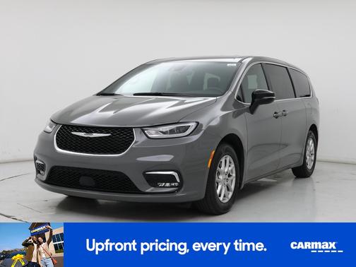 Gray 2025 Chrysler Pacifica Select