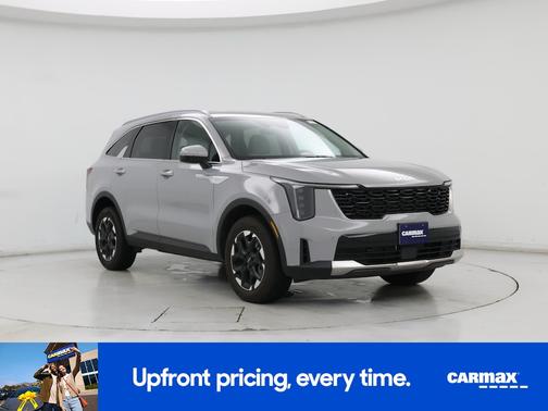 Gray 2025 Kia Sorento S
