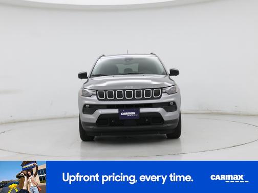 Silver 2022 Jeep Compass Latitude