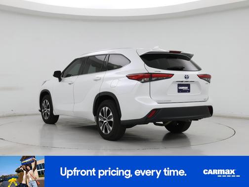 2022 Toyota Highlander Hybrid XLE
