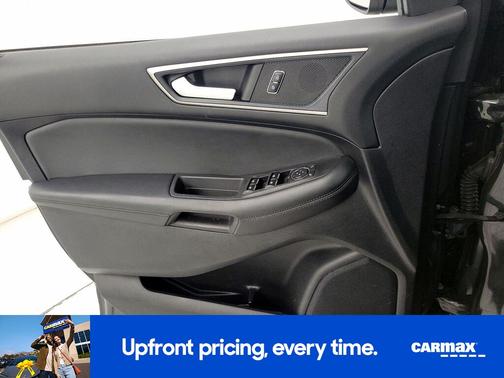 Green 2022 Ford Edge SEL