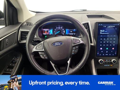 Green 2022 Ford Edge SEL