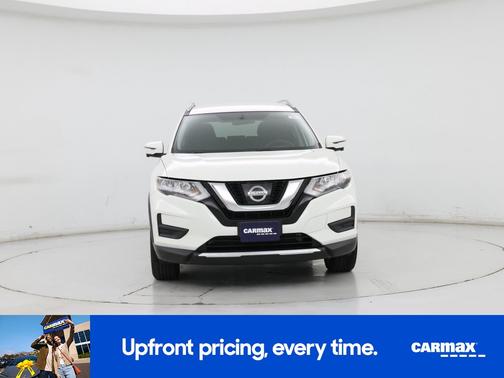 White 2017 Nissan Rogue SV